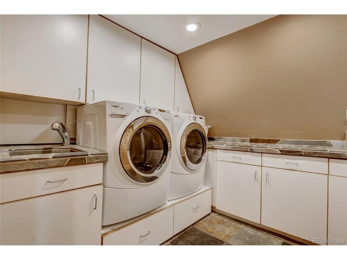 Photo of 199 Valley View Ln