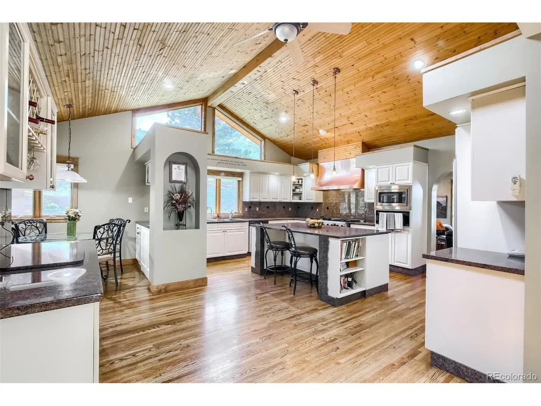 Photo of 5335 Pine Ridge Rd