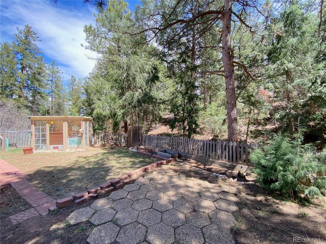 Photo of 1222 Valley View Dr