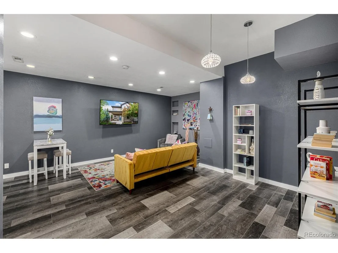Photo of 1845 W 67th Pl