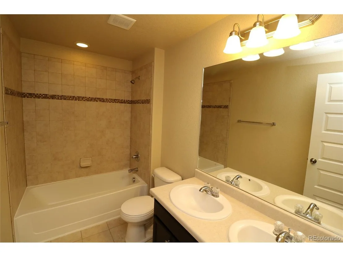 Photo of 930 Antrim Loop