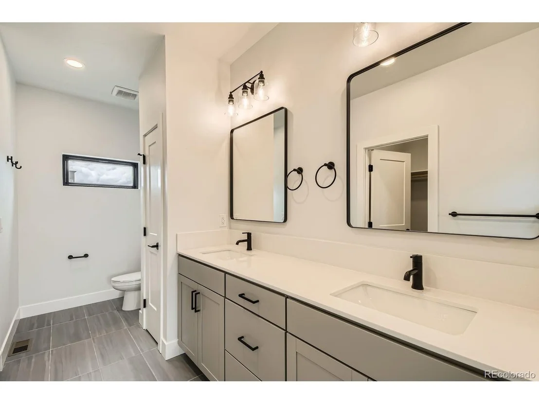 Photo of 1501 James Dr