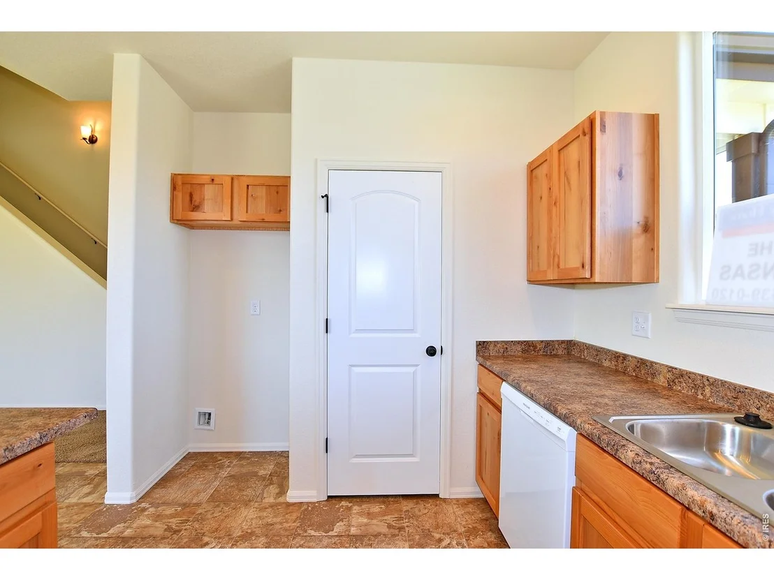 Photo of 2400 Juno Ln