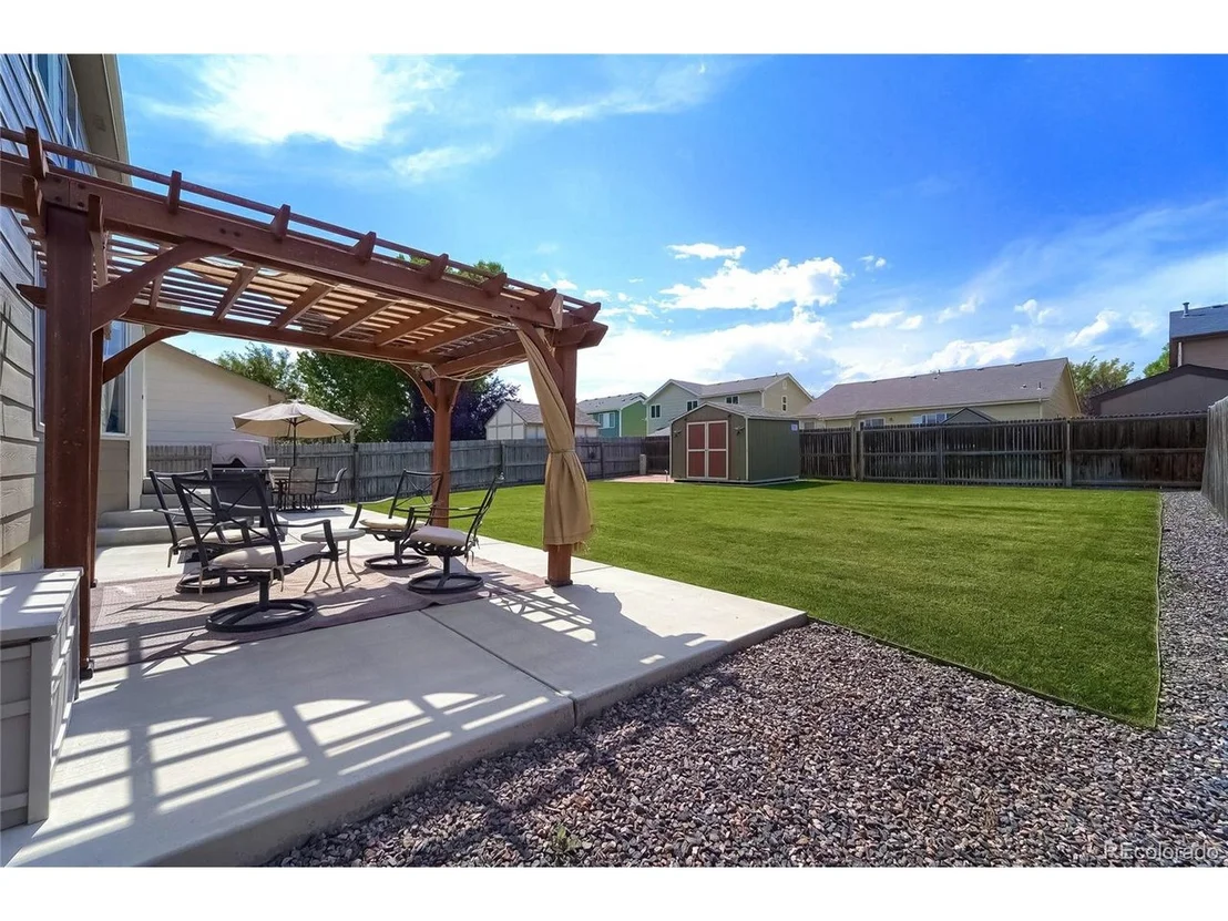 Photo of 7233 Foothill St