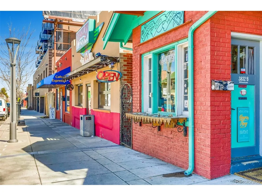 Photo of 3883 Lowell Blvd