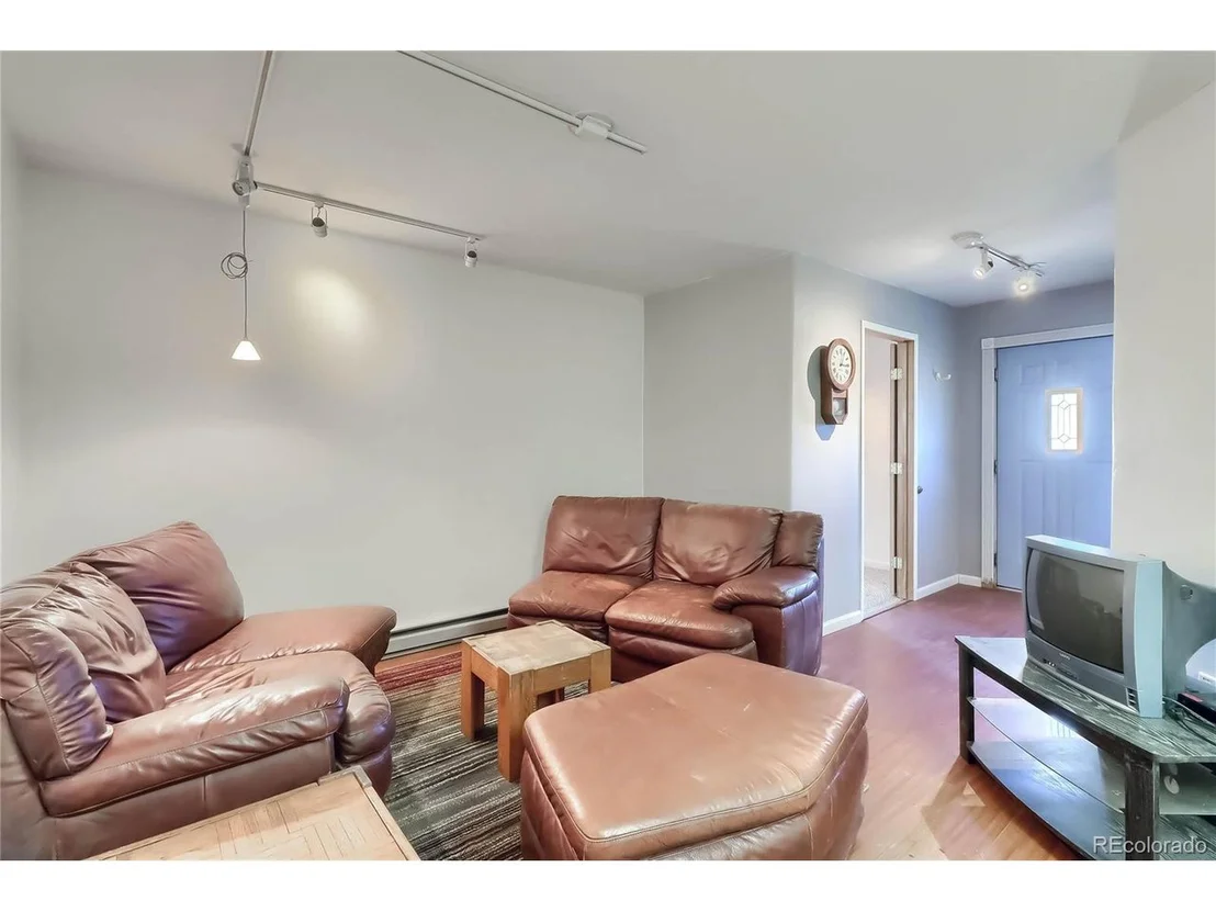 Photo of 40273 County Road 13