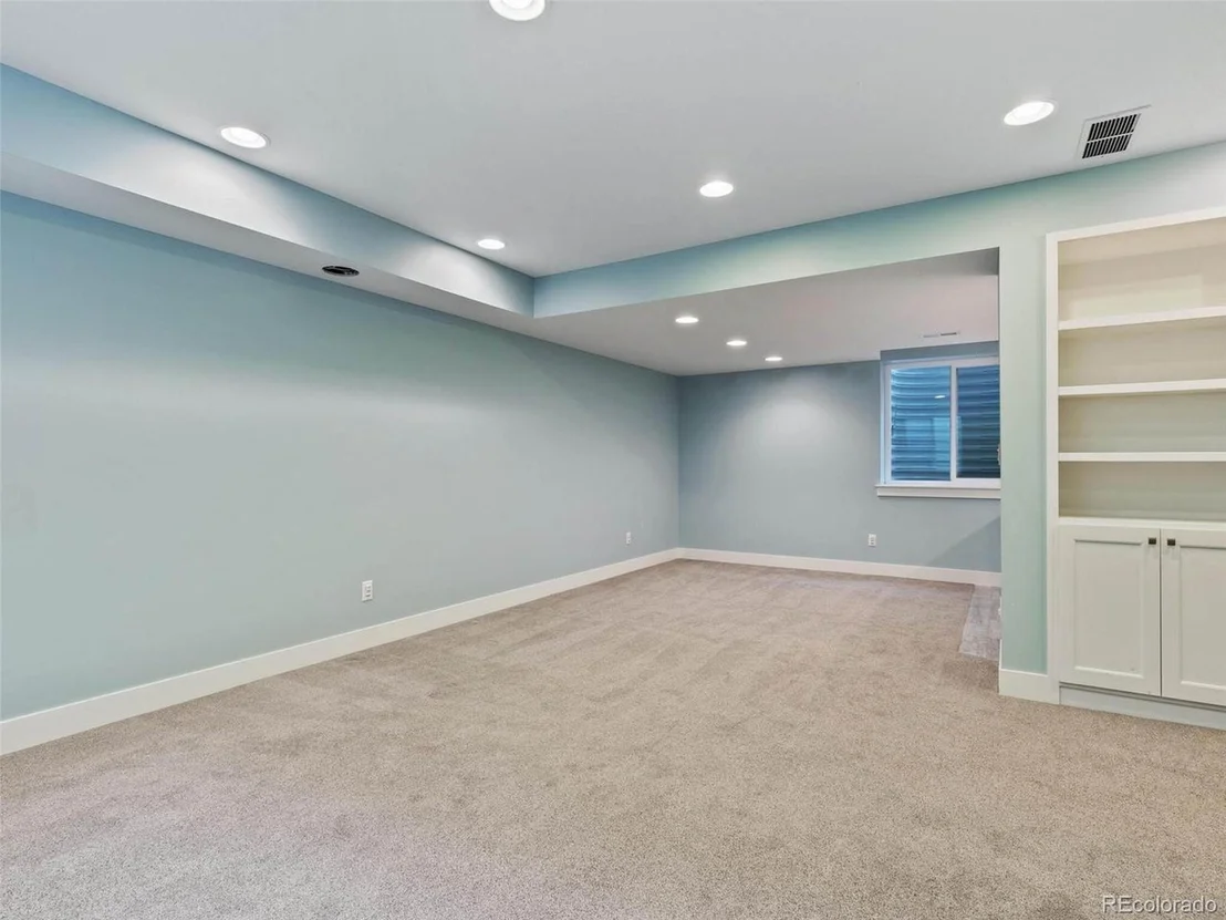 Photo of 3944 Lowell Blvd