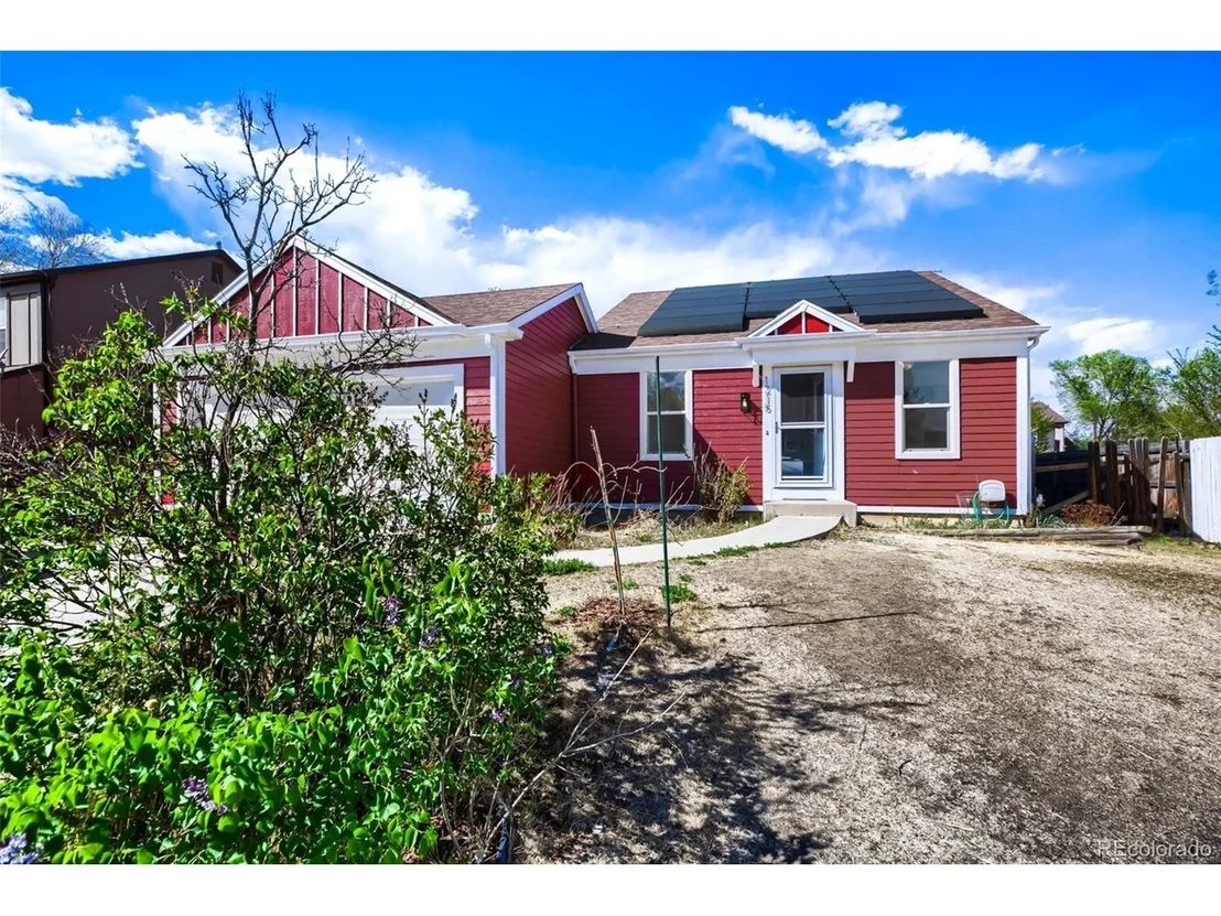 Photo of 1215 Devonshire Ct