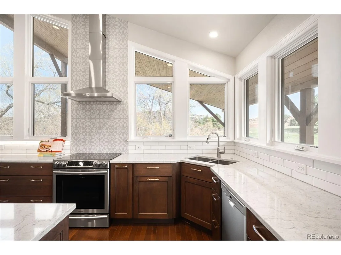 Photo of 6491 Crestbrook Dr