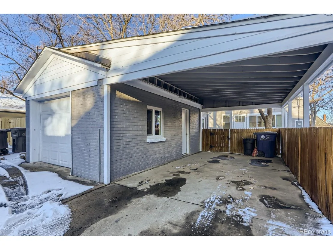 Photo of 3829 Lowell Blvd
