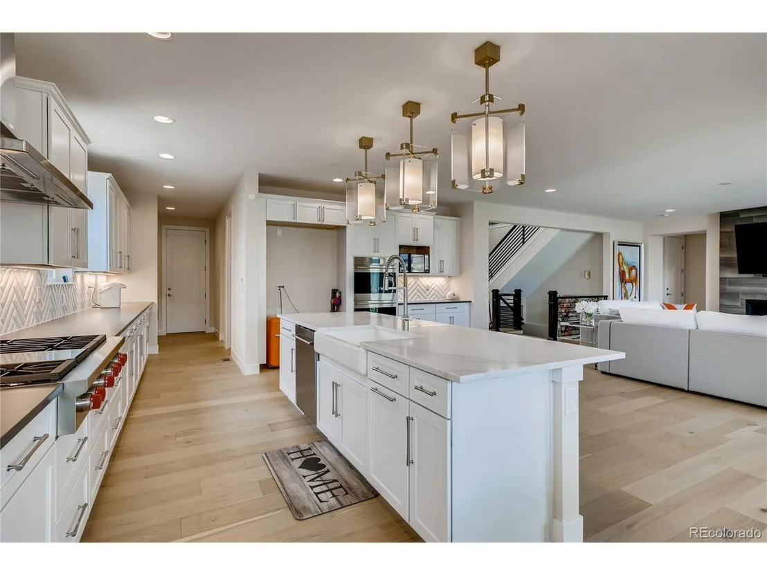 Photo of 9625 Viewside Dr