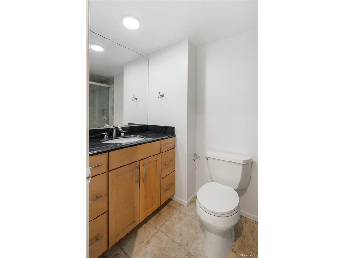 Photo of Unit 201 at 850 20th St