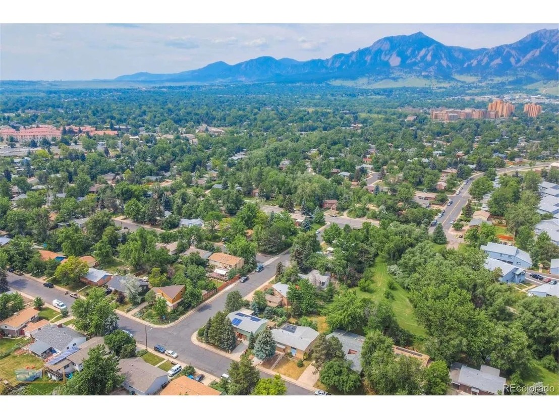 Photo of 935 Morgan Dr