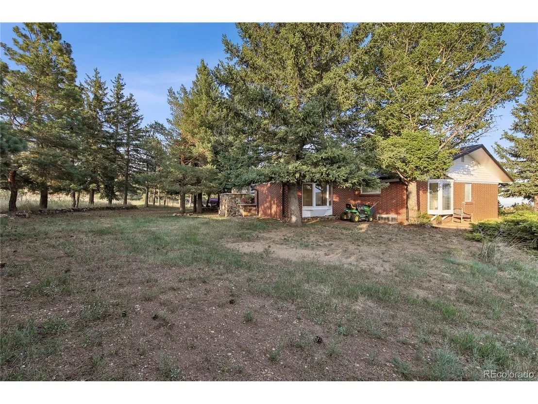 Photo of 239 Dekker Dr