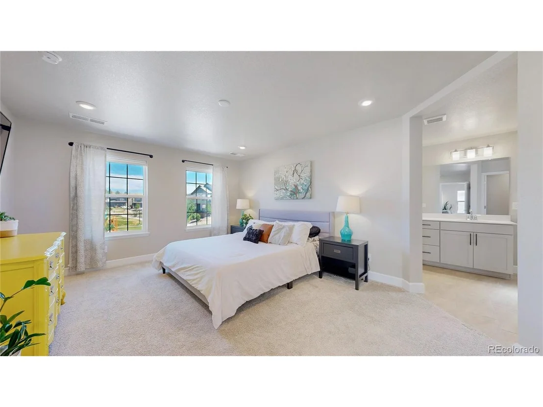 Photo of 416 Hyde Park Cir