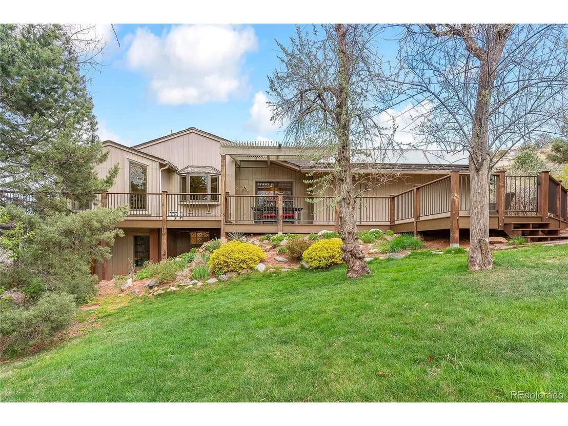 Photo of 6093 Willowbrook Dr
