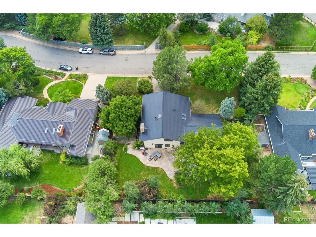 Photo of 7302 Island Cir