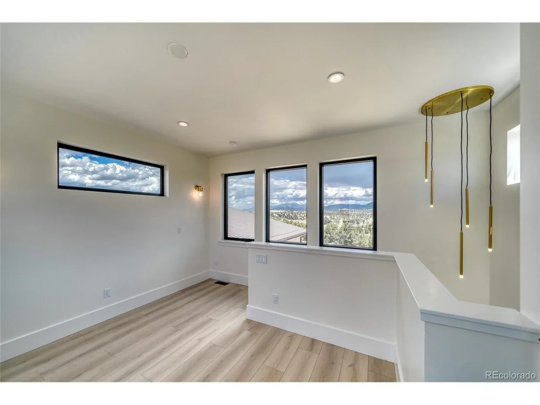 Photo of 10339 Outpost Ln