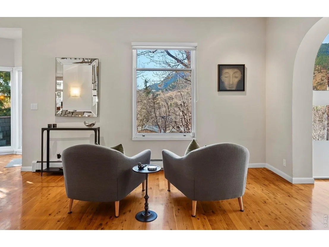 Photo of 403 Mountain View Rd