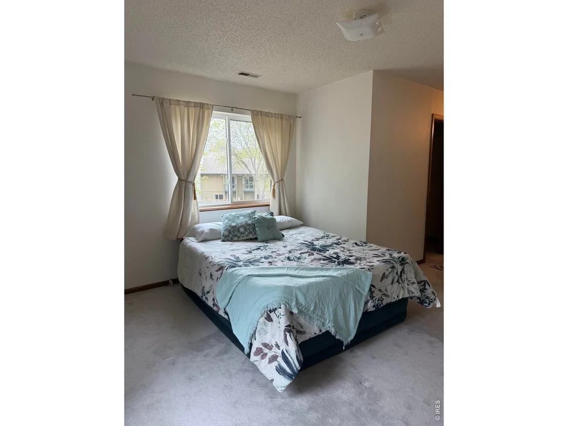 Photo of 6239 Willow Ln