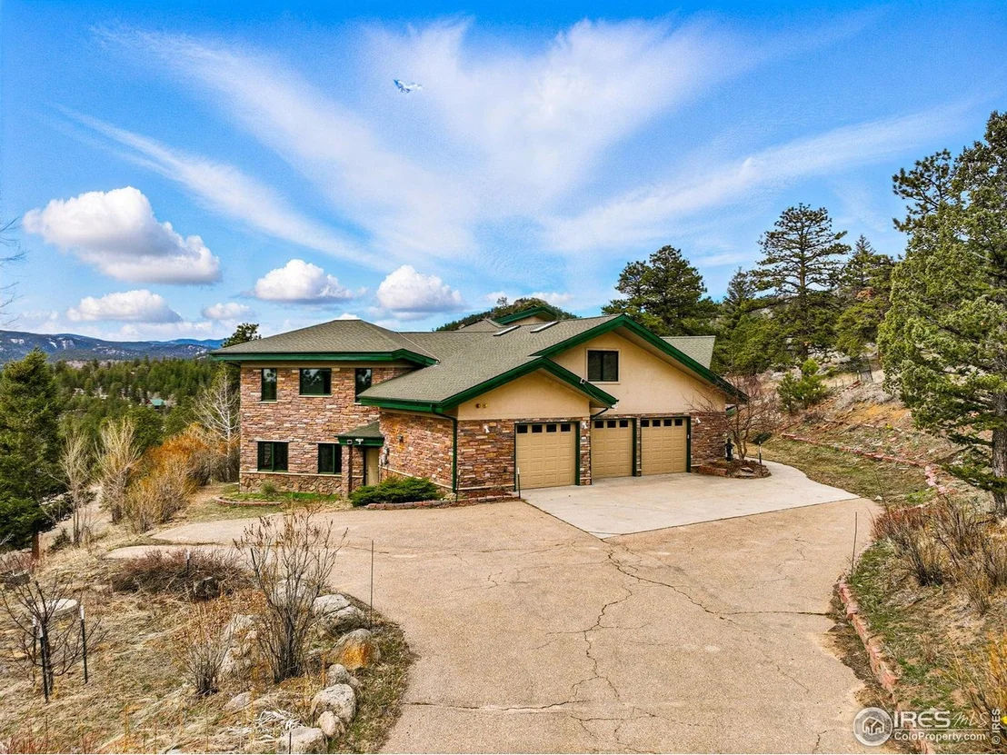 Photo of 8566 Flagstaff Rd