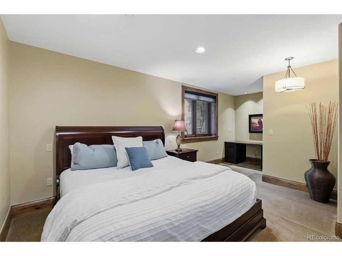 Photo of 560 Beeler Pl