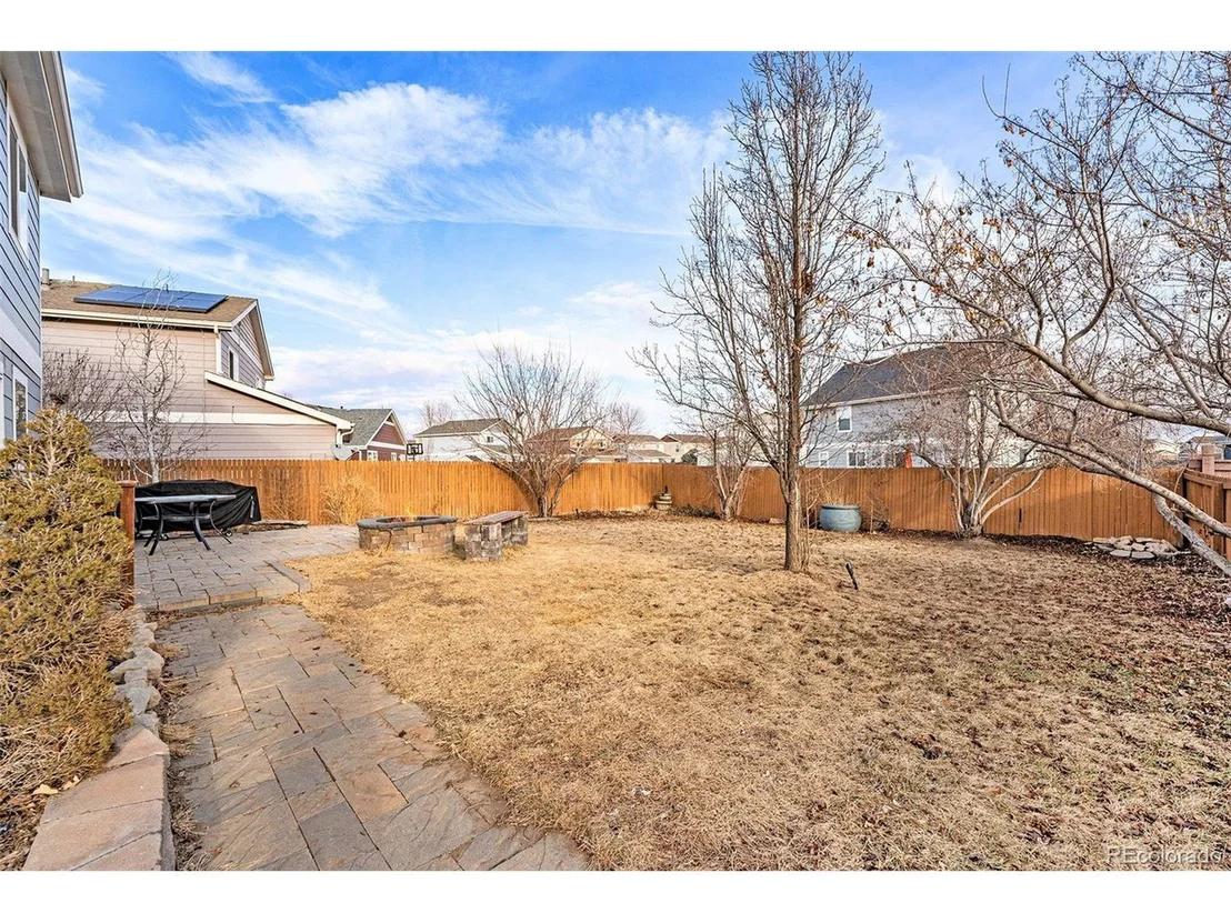 Photo of 819 Willow Dr