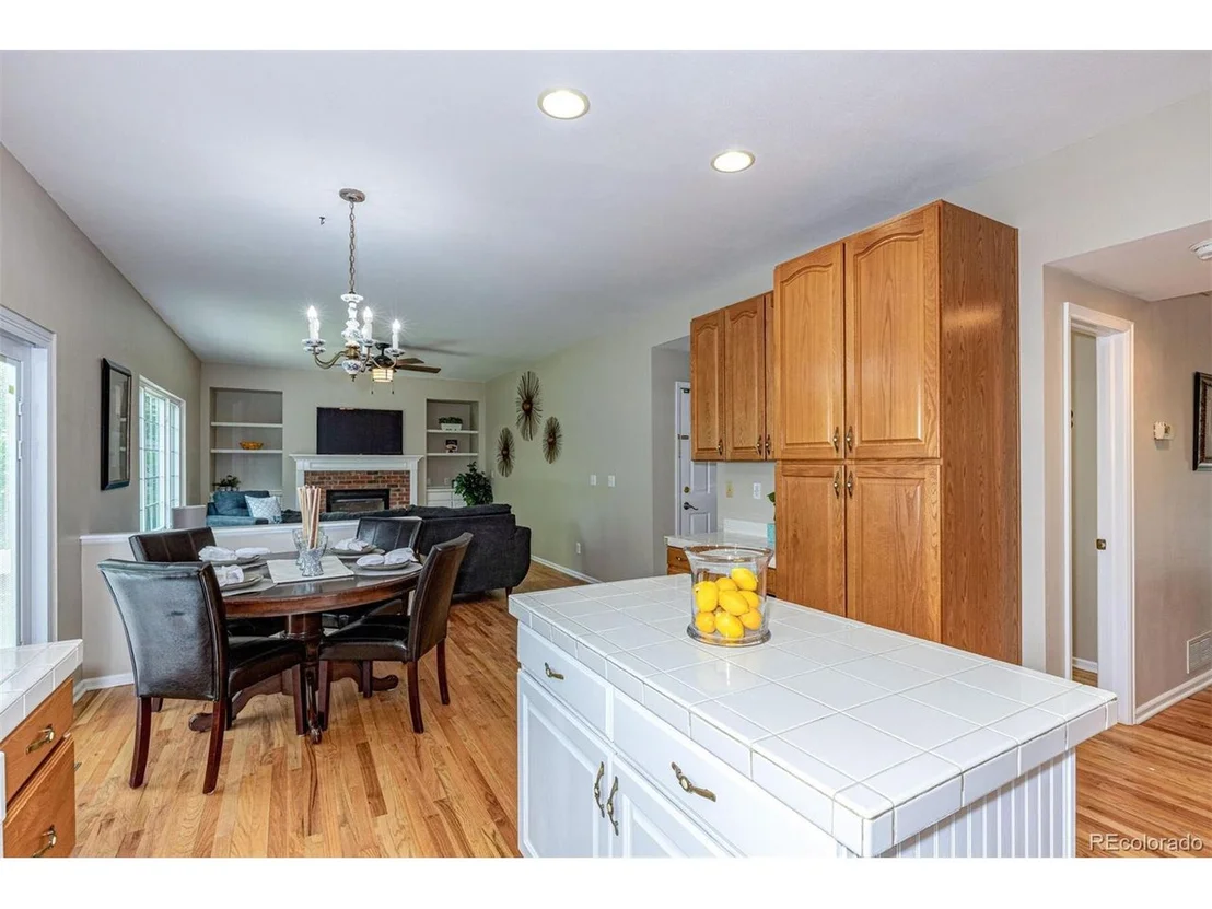 Photo of 2025 Maples Pl
