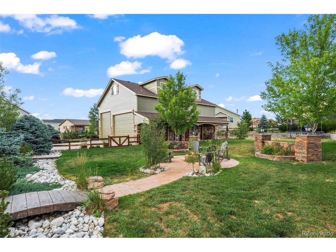 Photo of 5565 Southwind Cir