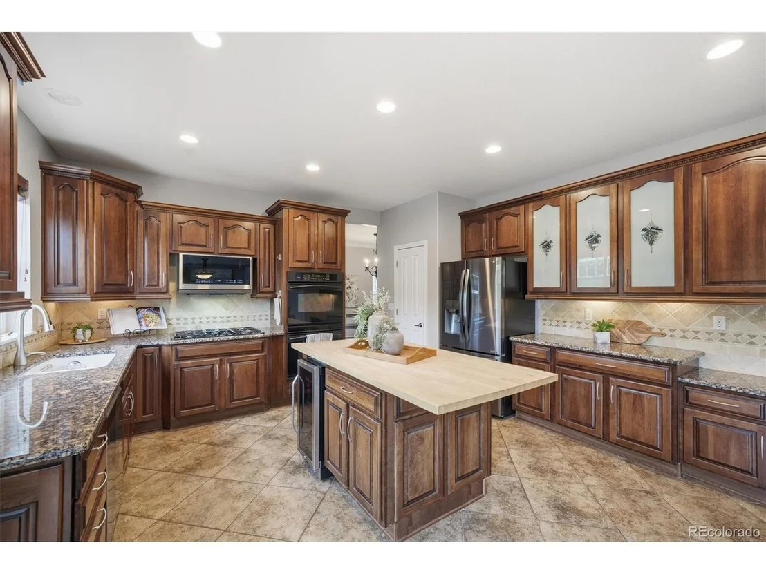 Photo of 2212 Ridgetrail Dr