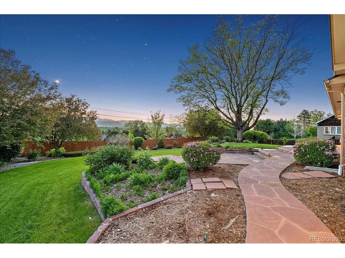 Photo of 35 Skyline Dr