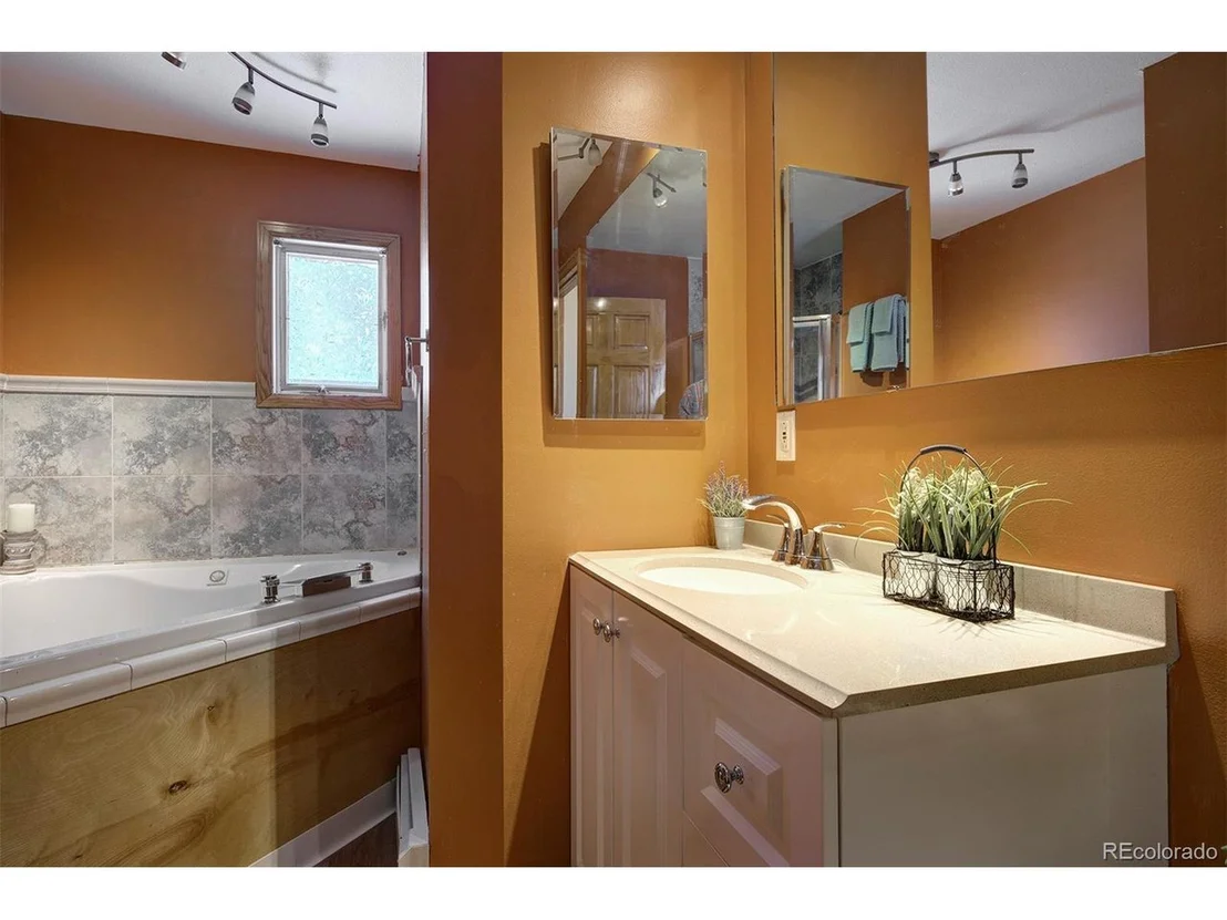Photo of 2471 Pinehurst Dr