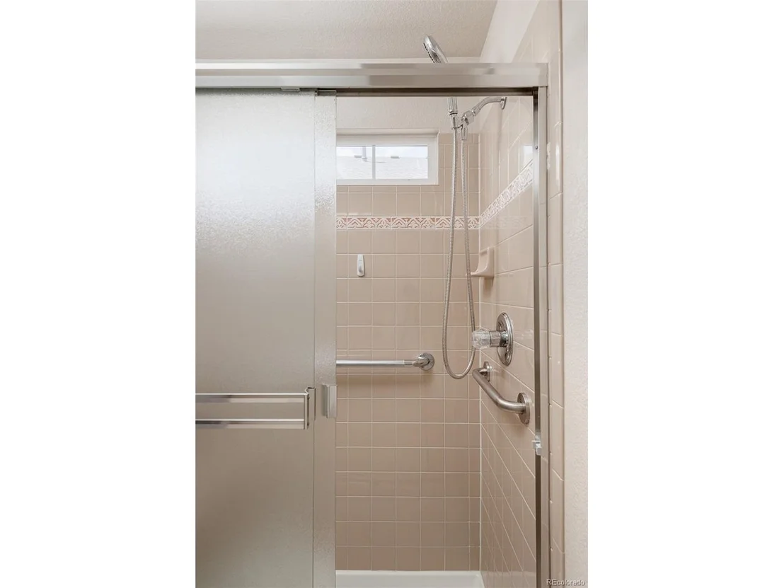 Photo of 3969 Lee Cir