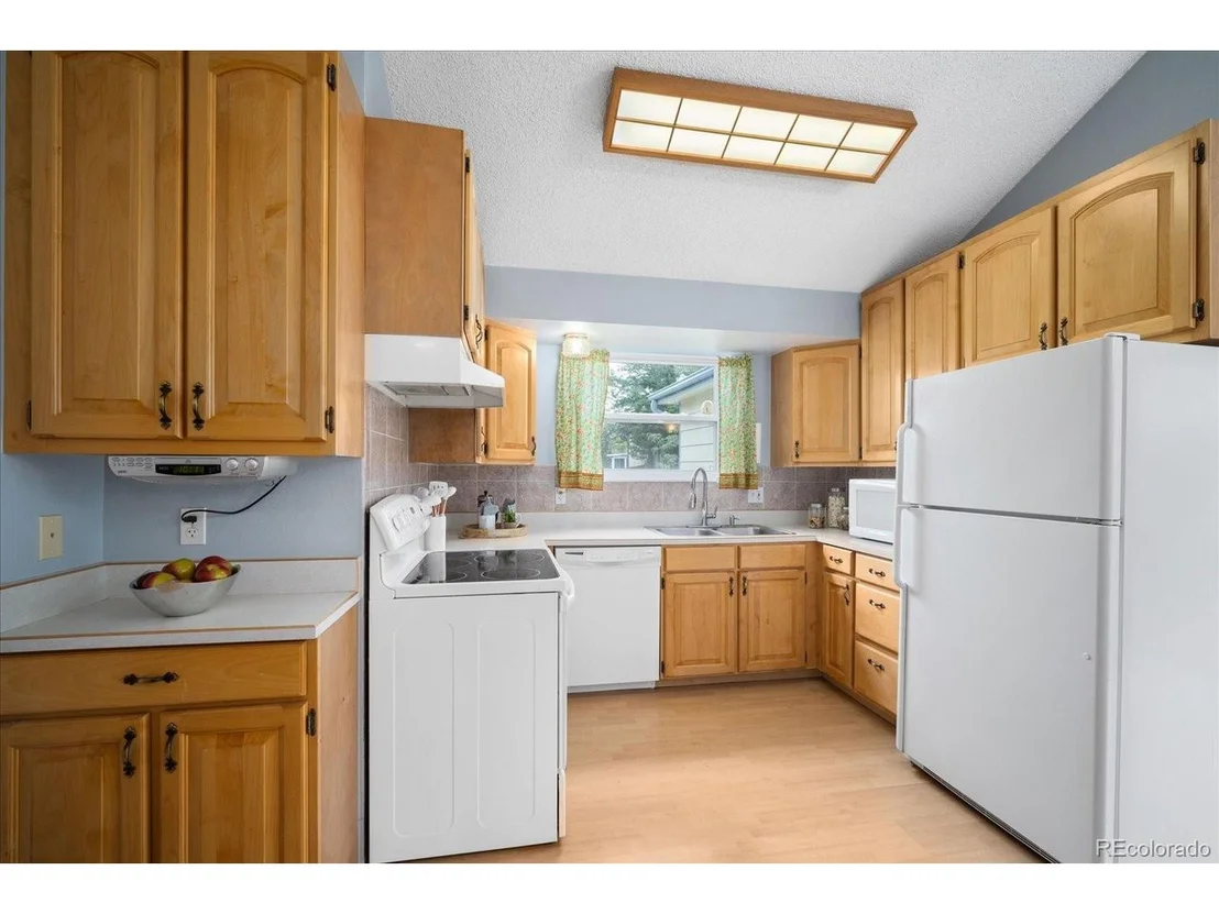 Photo of 16238 E Exposition Dr