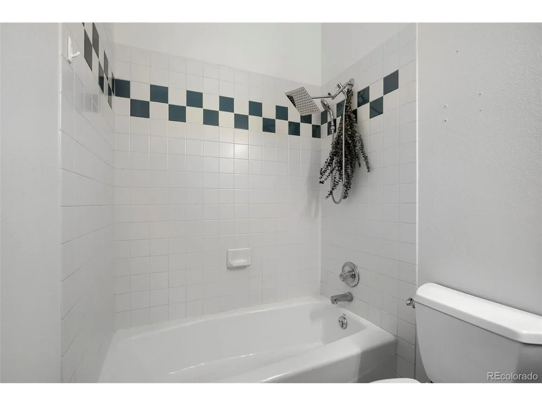 Photo of 463 Grant Ave