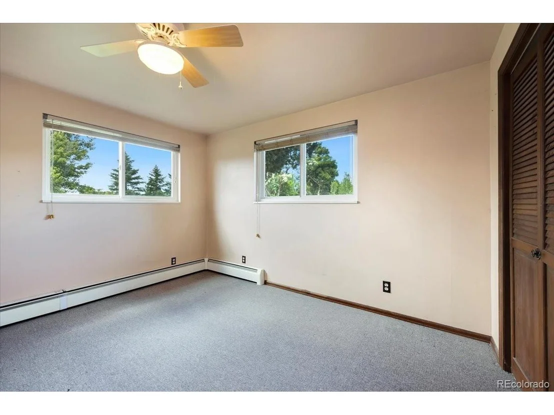 Photo of 3933 Viewpoint Way