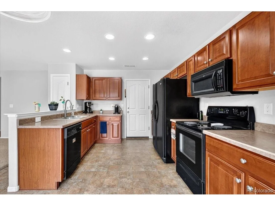 Photo of 800 Willow Dr