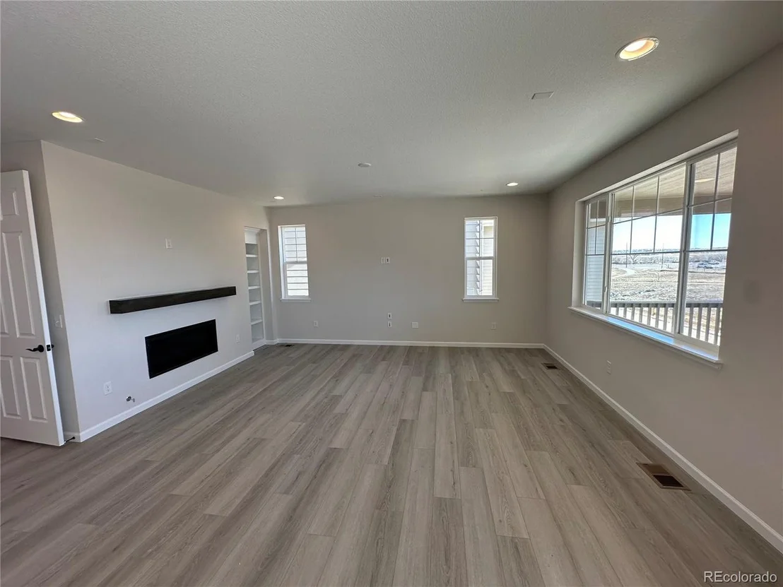 Photo of 1050 Joseph Pl