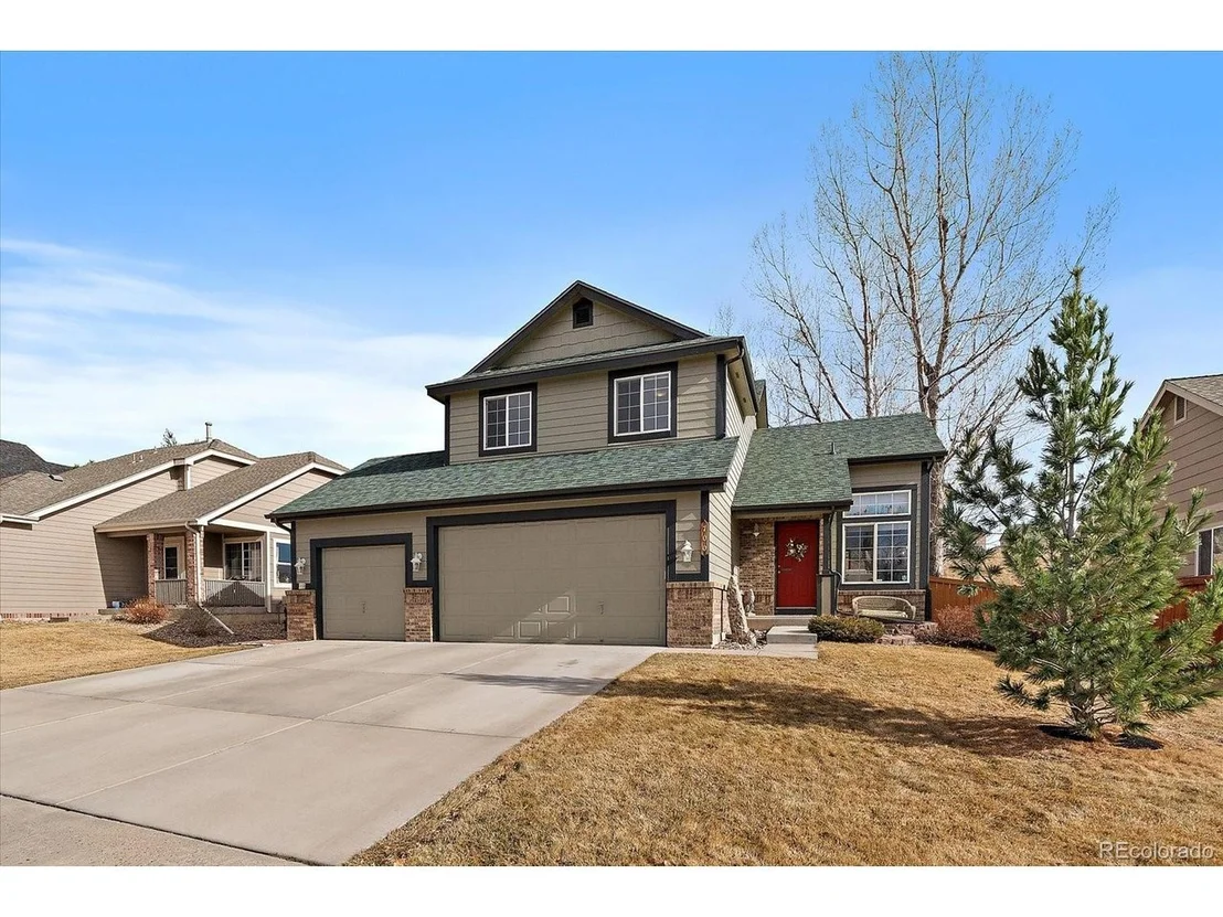 Photo of 700 Mango Dr
