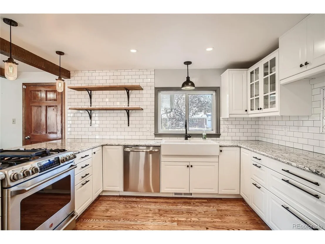 Photo of 6988 Carr Ct