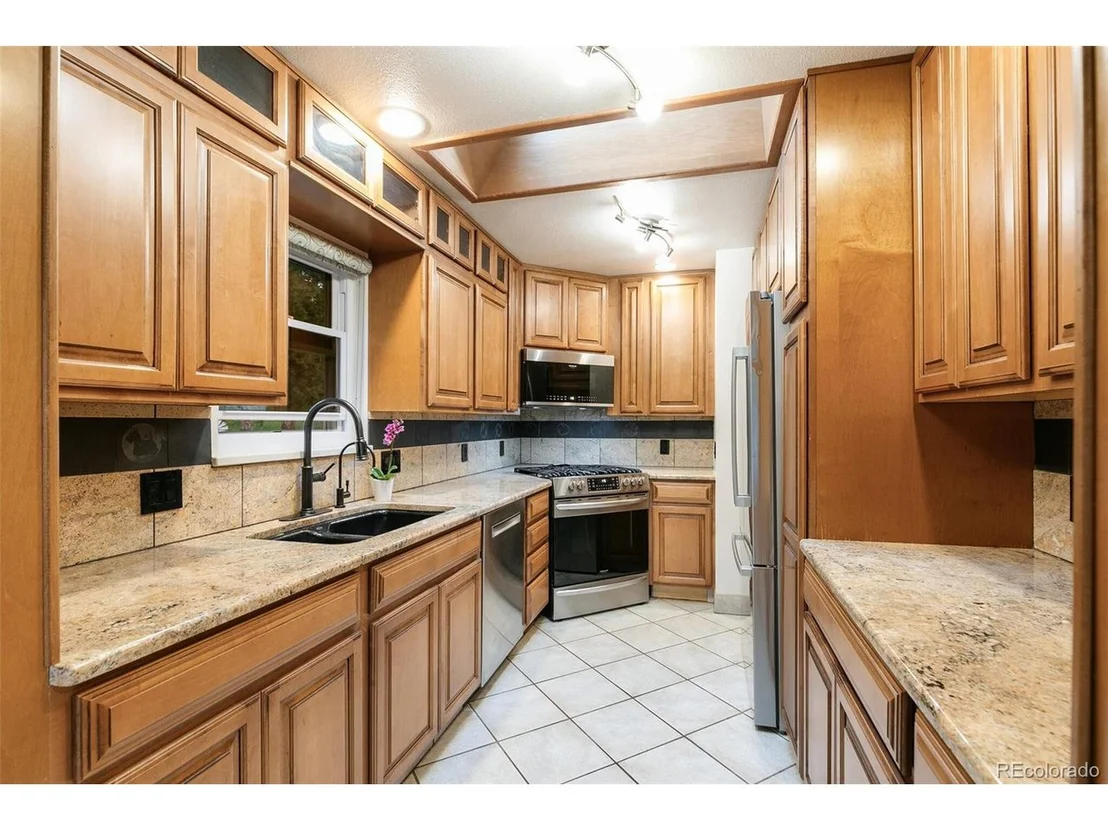 Photo of 9126 Sunrise Ln
