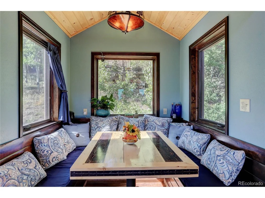 Photo of 11183 Conifer Mountain Rd