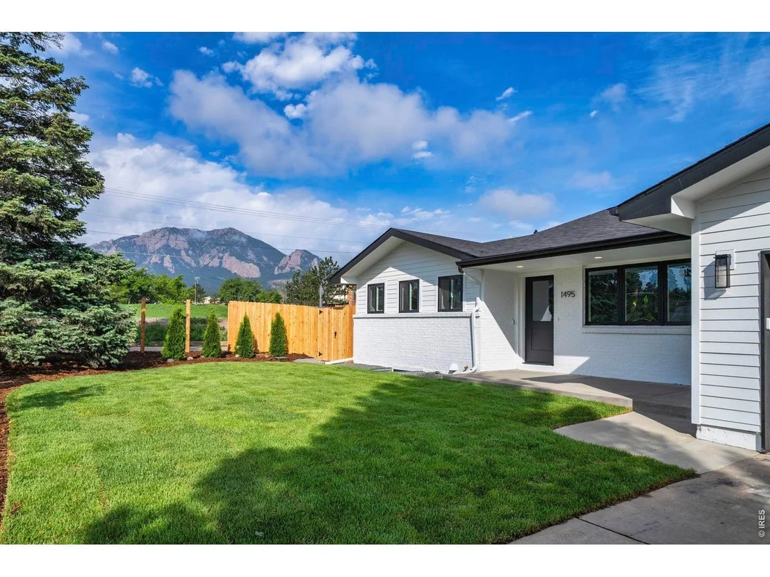 Photo of 1495 Chambers Dr