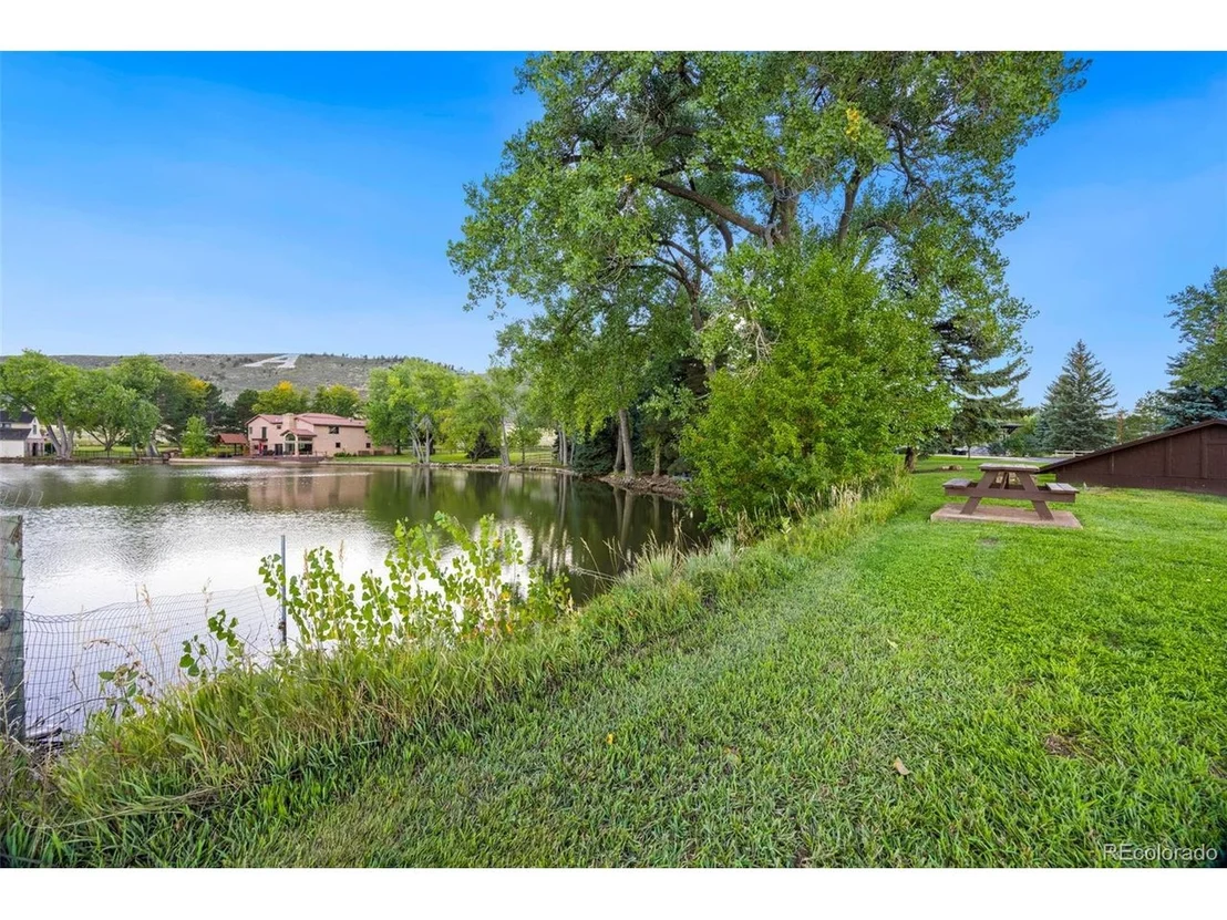 Photo of 4017 Spruce Dr