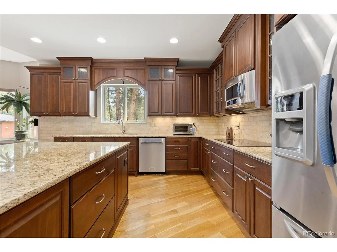 Photo of 1395 Gore Cir