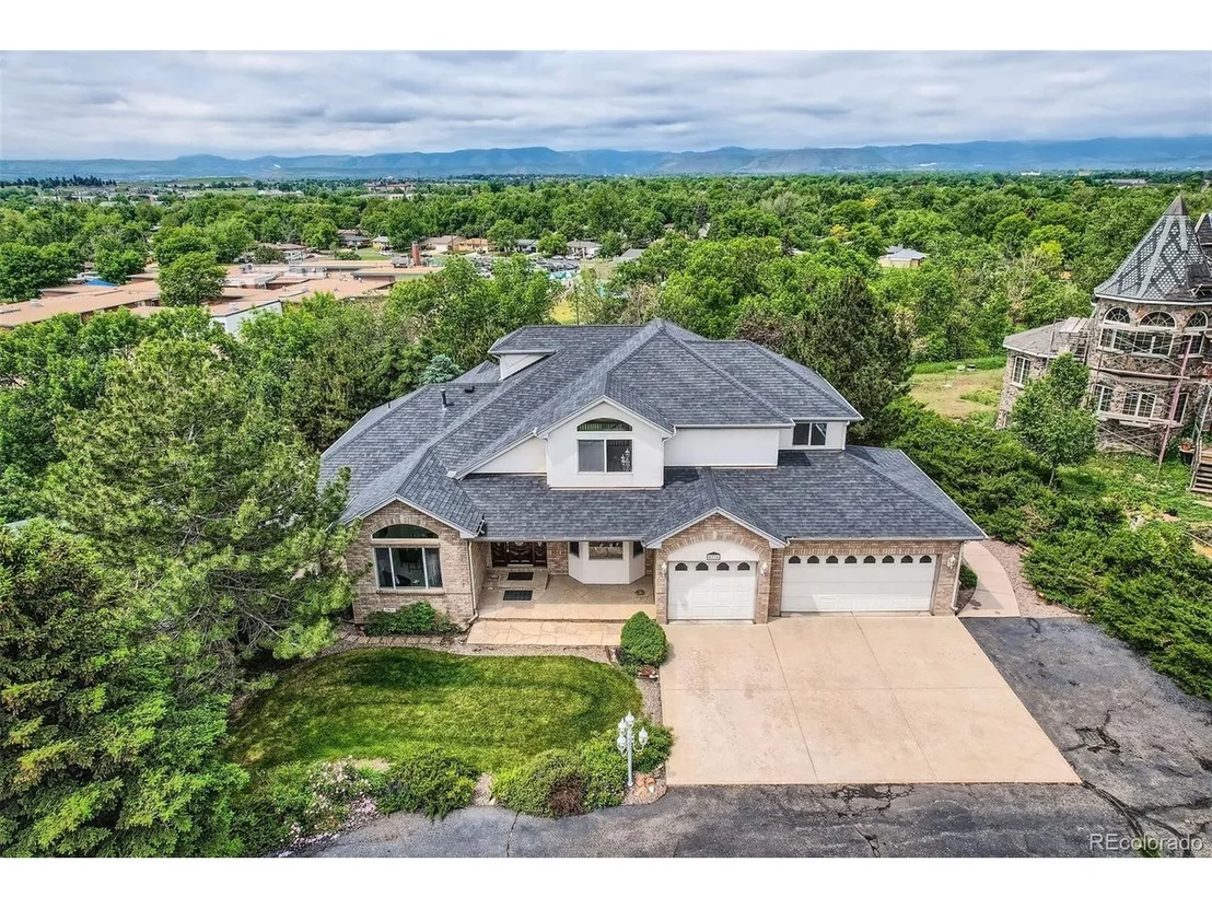 Photo of 6335 Oberon Rd