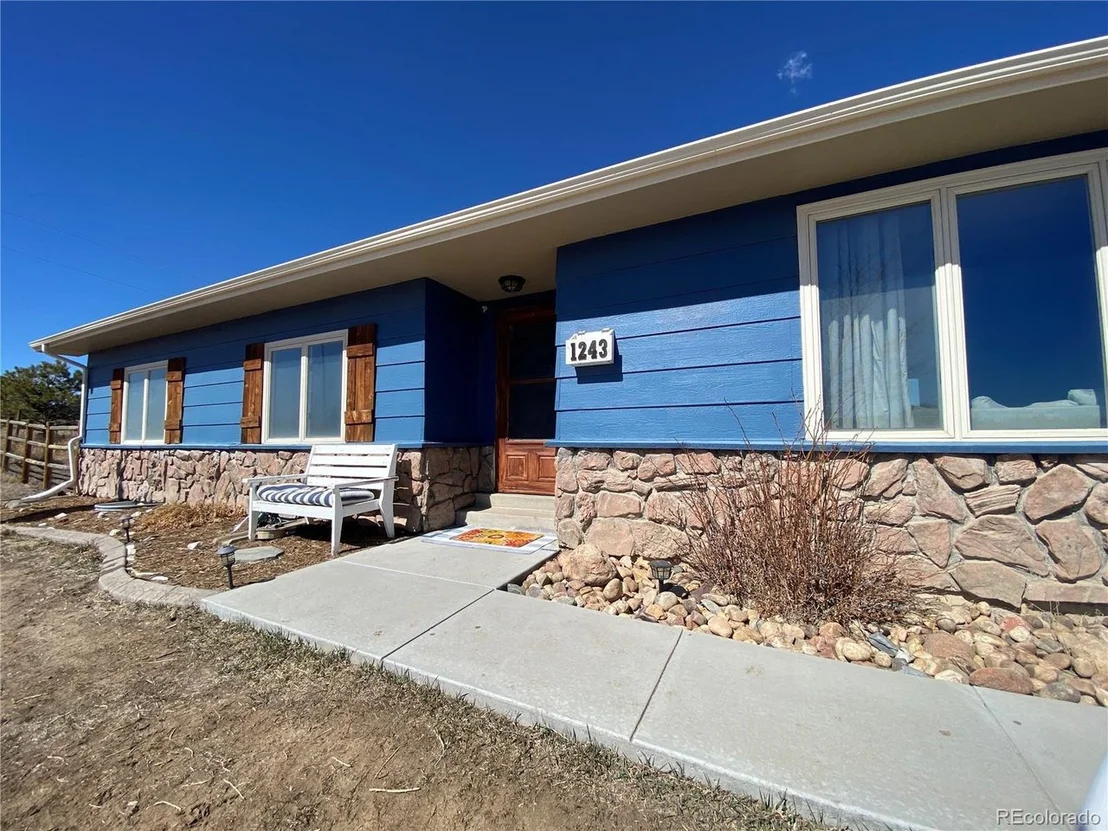 Photo of 1243 Sioux Trl