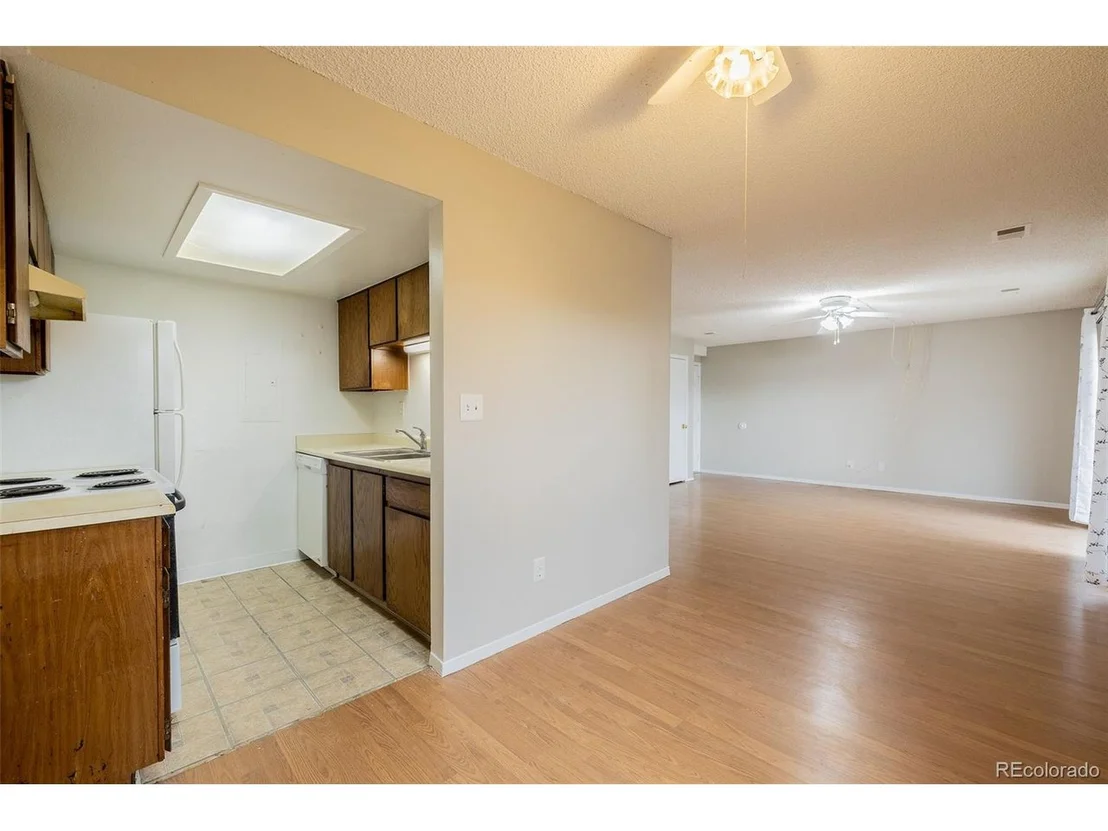 Photo of Unit 1007 at 2201 Sable Blvd