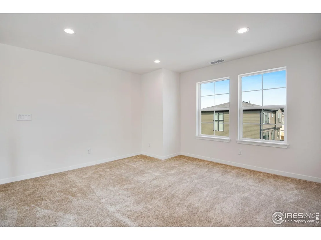 Photo of 153 Mohawk Cir
