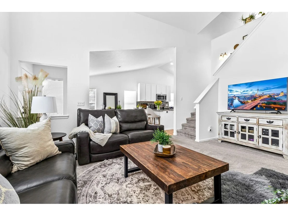 Photo of 111 Bayside Cir